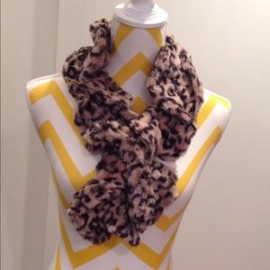 Leopard neck scarf